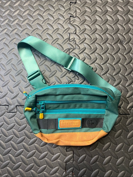 Wilderdog Handbags - Wilderdog Utility Fanny Pack stores Treats, Balls, Keys in 3 Pockets